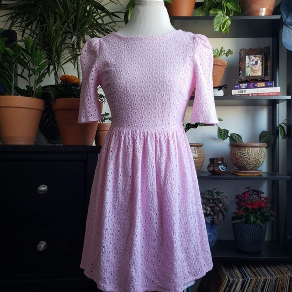 JARLO | PINK EYELET DRESS - Picture 2 of 9